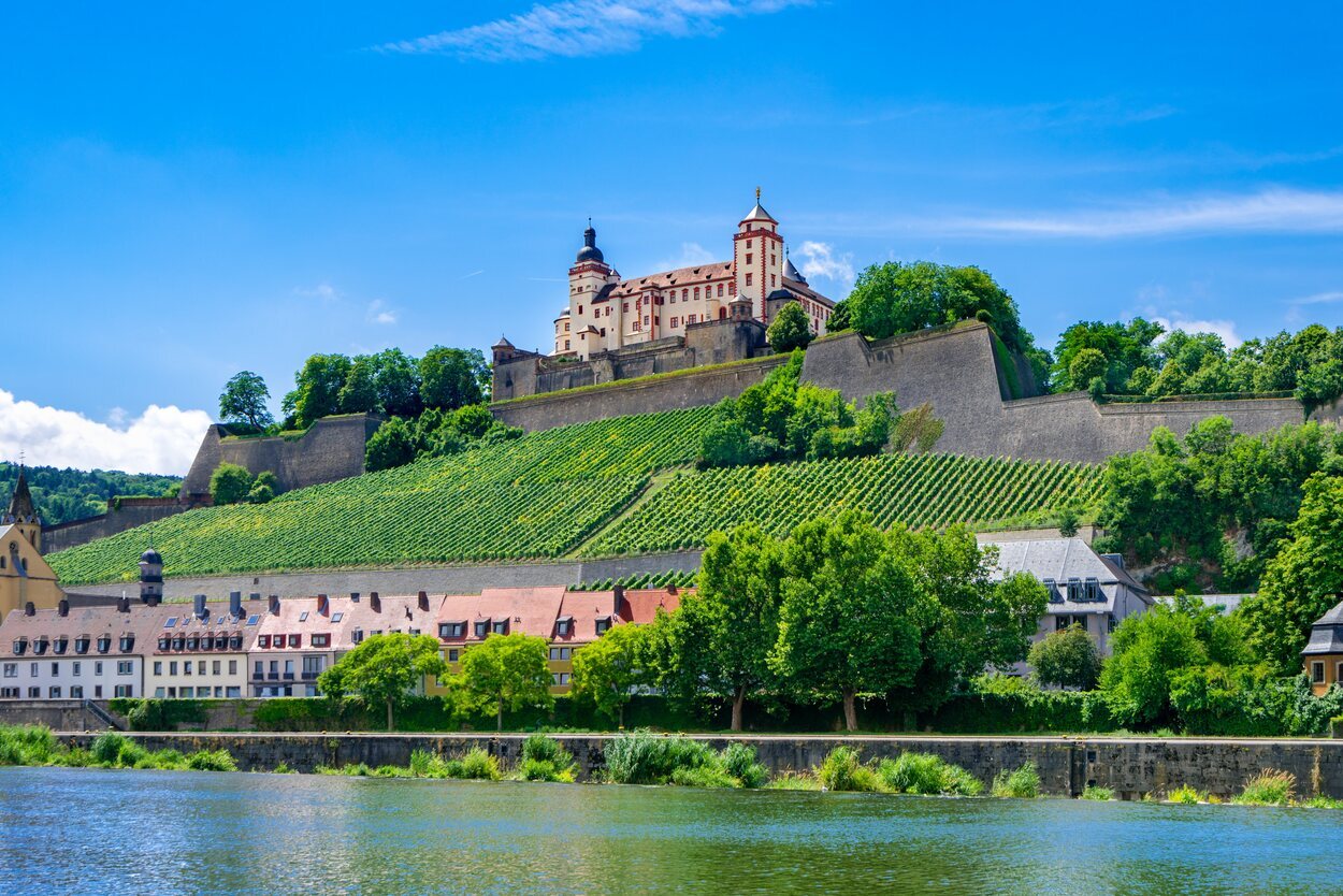 La Fortaleza de Marienberg está situada en la ciudad de Wurzburgo