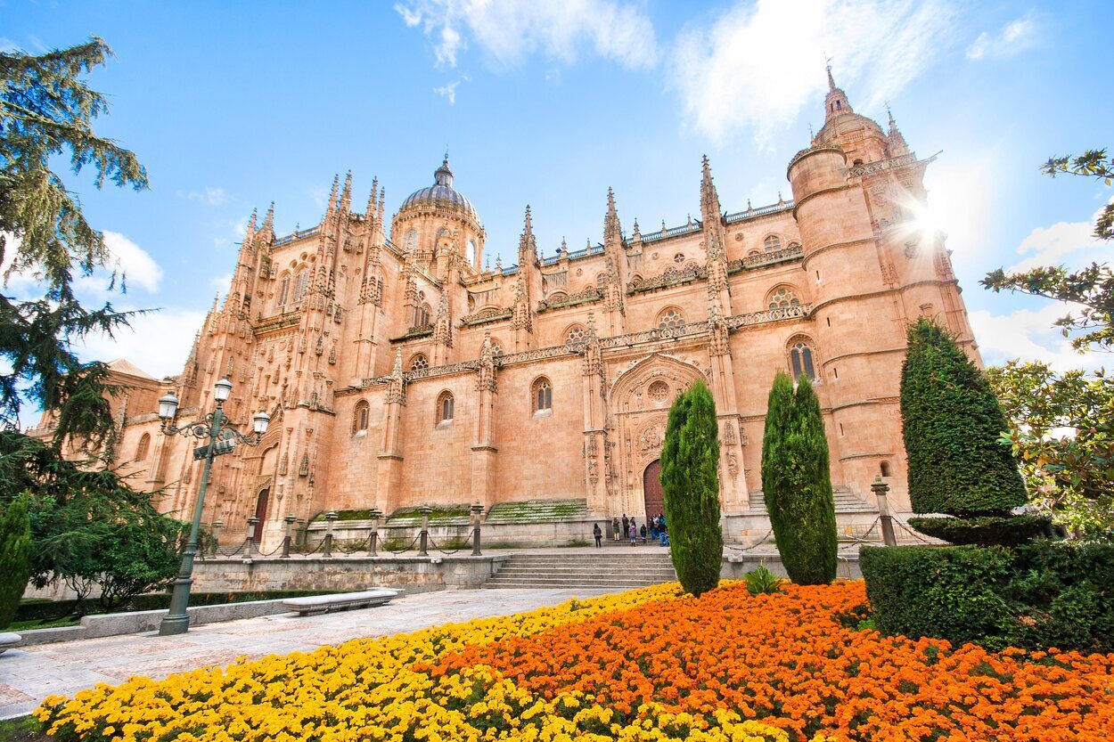 Fachada principal de la Catedral de Salamanca