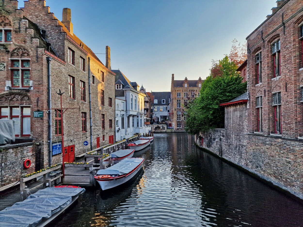 Los canales de Brujas, considerada la 'Venecia del norte'