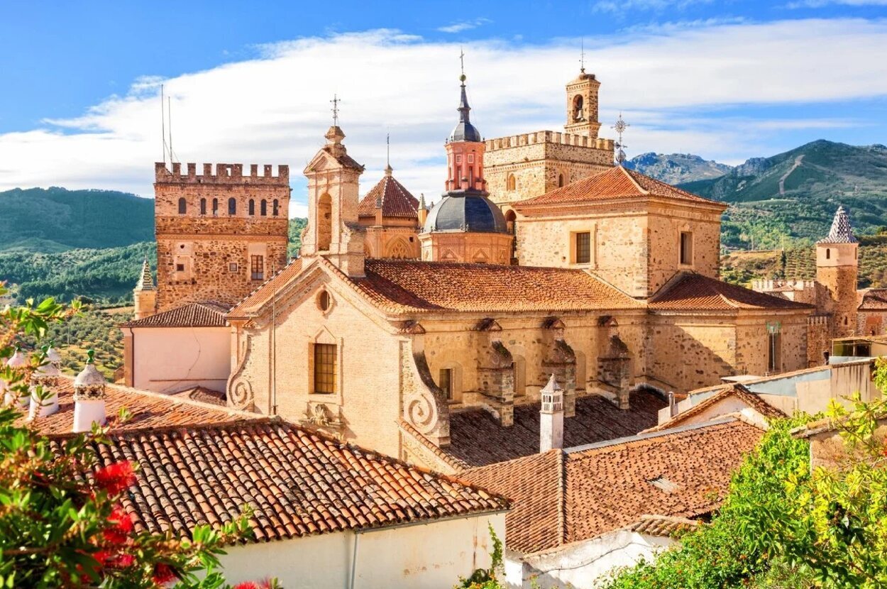 El Monasterio de Guadalupe es un enclave fundamental en la historia de España