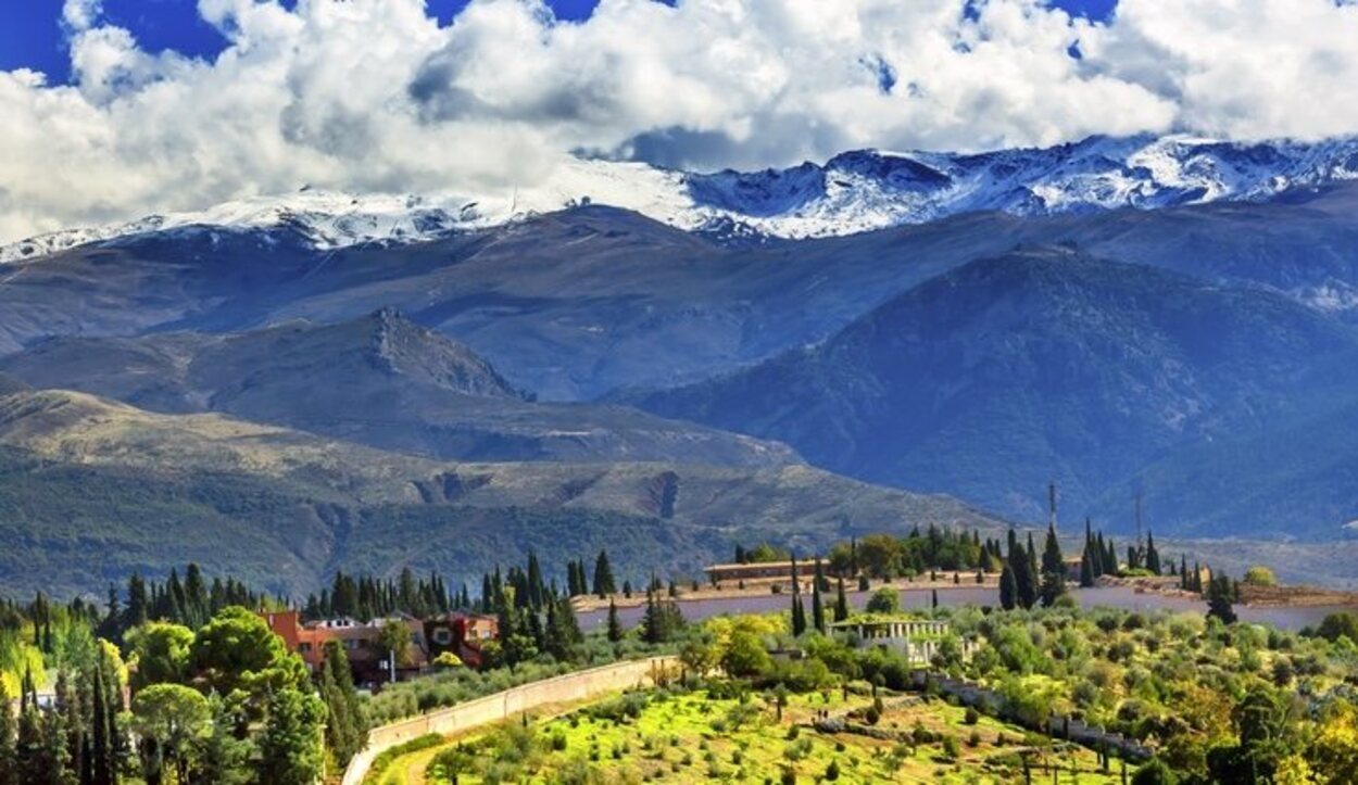 Uno de los lugares más impresionantes de Granada es Sierra Nevada