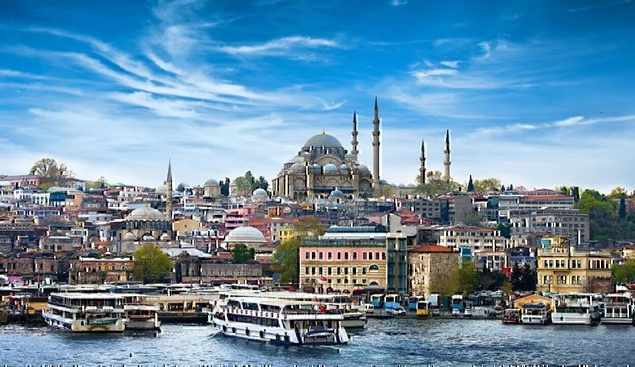 El pico de Turquía en Europa es tan bonito que tienes que ver esta ciudad antes de los 30