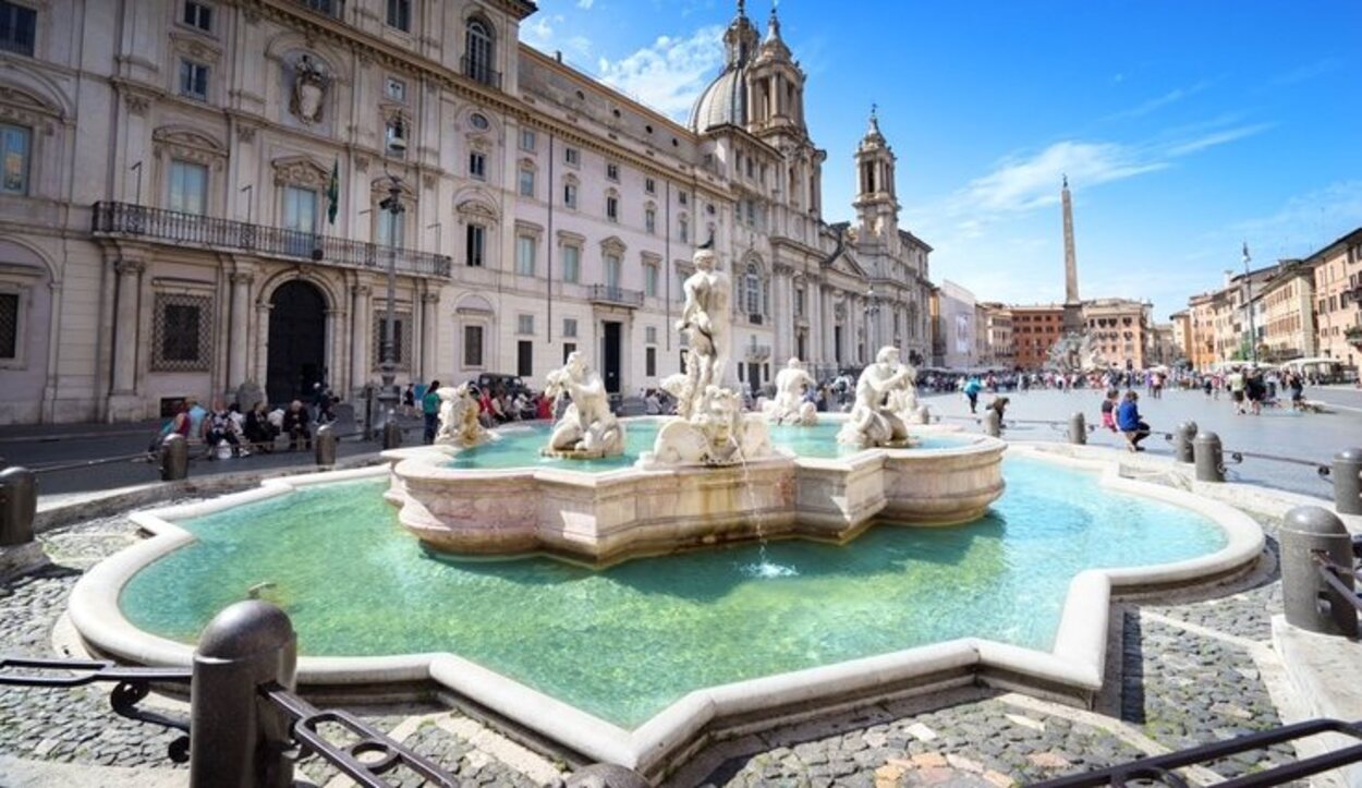 La Piazza Navona es una de las plazas romanas con mayor número de turistas