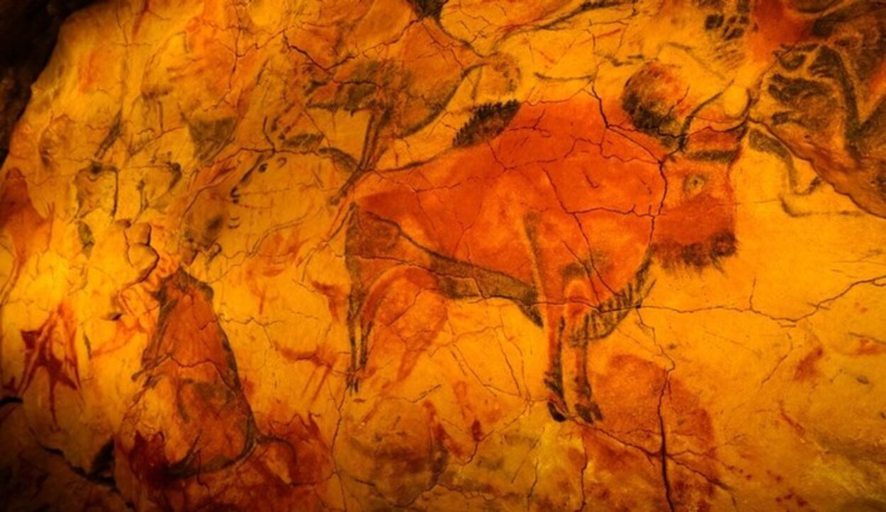 Los bisontes, caballos y ciervos son las figuras que más abundan en la cueva