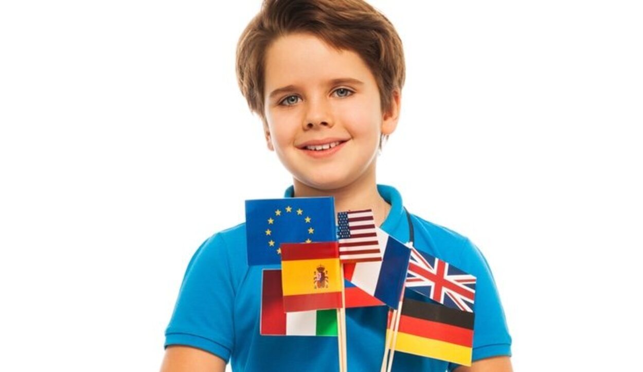 El Serbo-croata, el albanés, el portugués, el español y el inglés son los idiomas con más hablantes