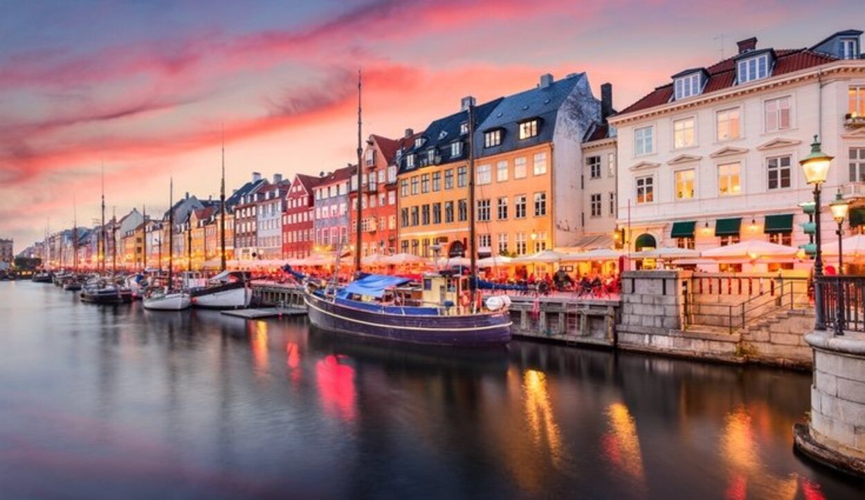 Destinos como Ámsterdam o Copenhague son muy aptos para parejas homosexuales