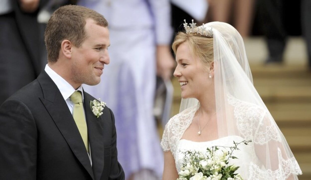 Peter Phillips, nieto mayor de la Reina Isabel, se casó en Windsor con Autumn Kelly en 2008