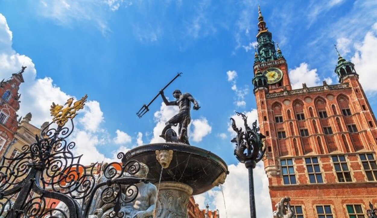 El Ayuntamiento de Gdansk y la Fontana de Neptuno