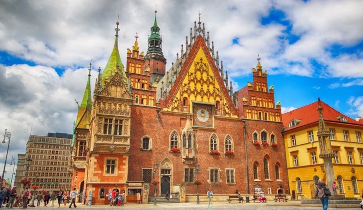 El Ayuntamiento de Wroclaw acabó de construirse en el siglo XV
