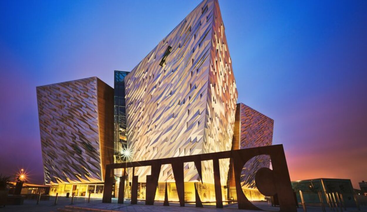 El museo recrea cuatro proas del tamaño del propio Titanic