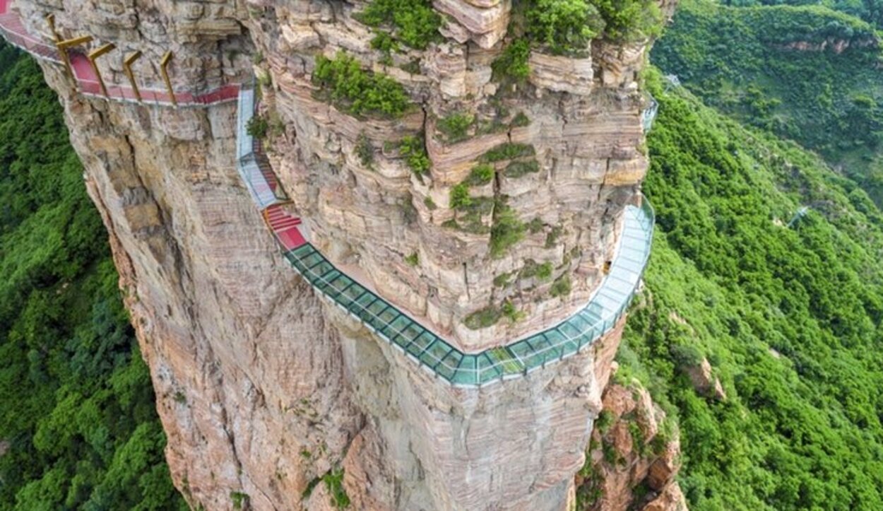 El camino de cristal en las Montañas de Taihang