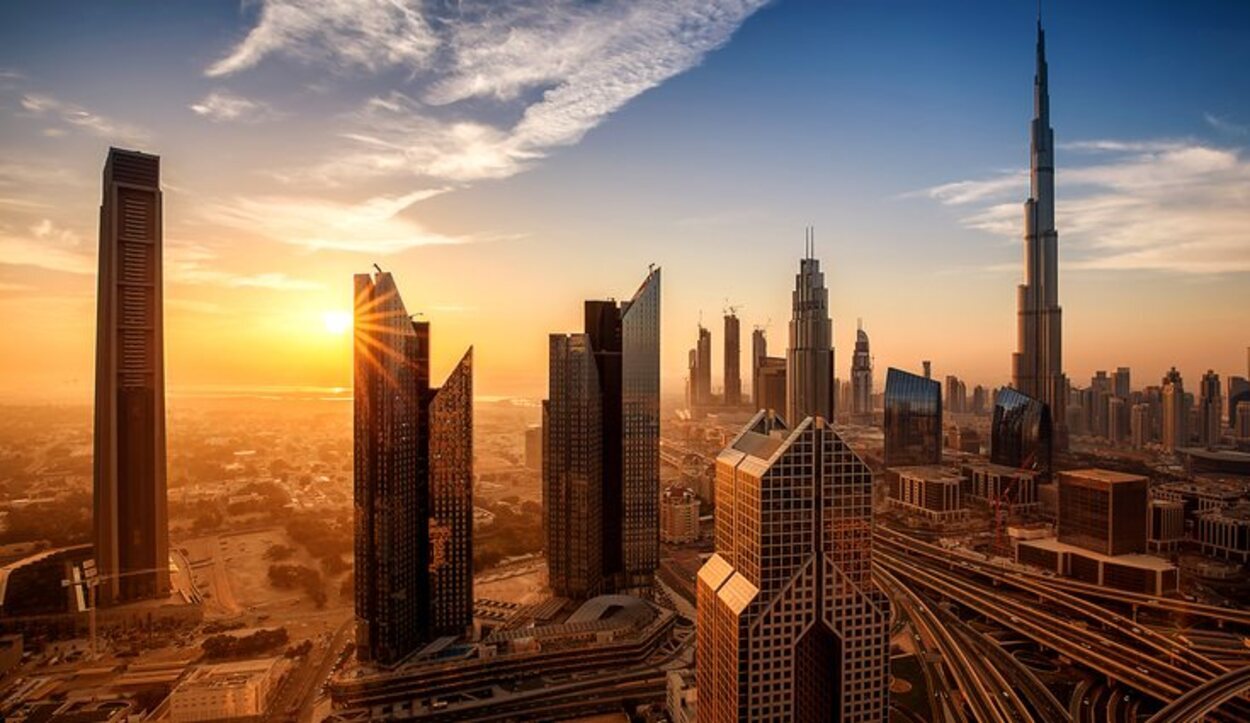 En Dubai la vida se hace dentro de locales climatizados