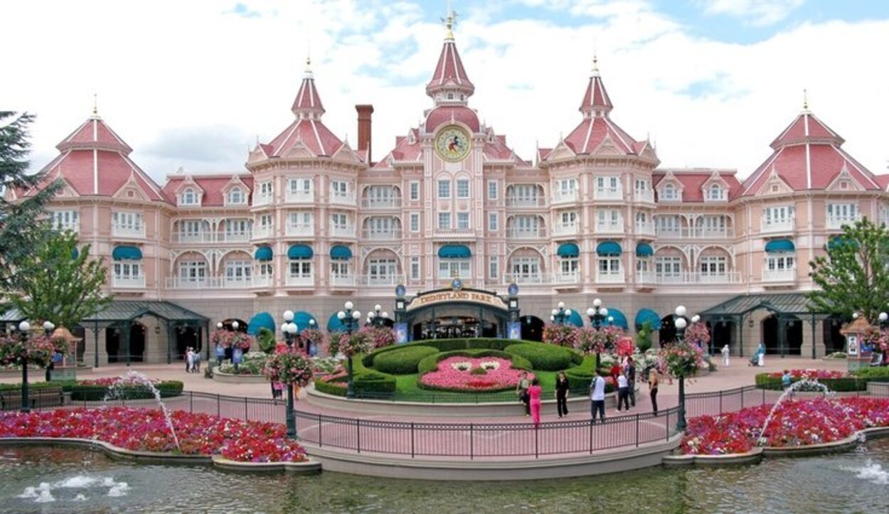 El hotel más característico de Disneyland París