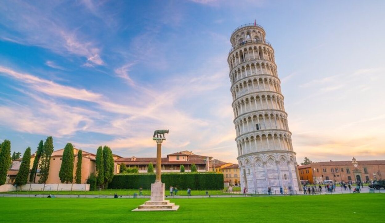 Galileo Galilei demostró con la Torre de Pisa que la velocidad no está relacionada con el peso
