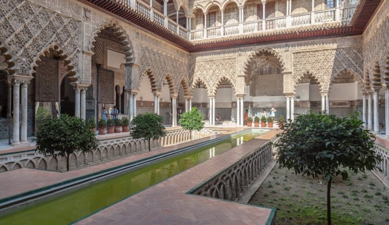 En los Reales Alcázares de Sevilla se rodaron los acontecimientos de los Jardines del Agua