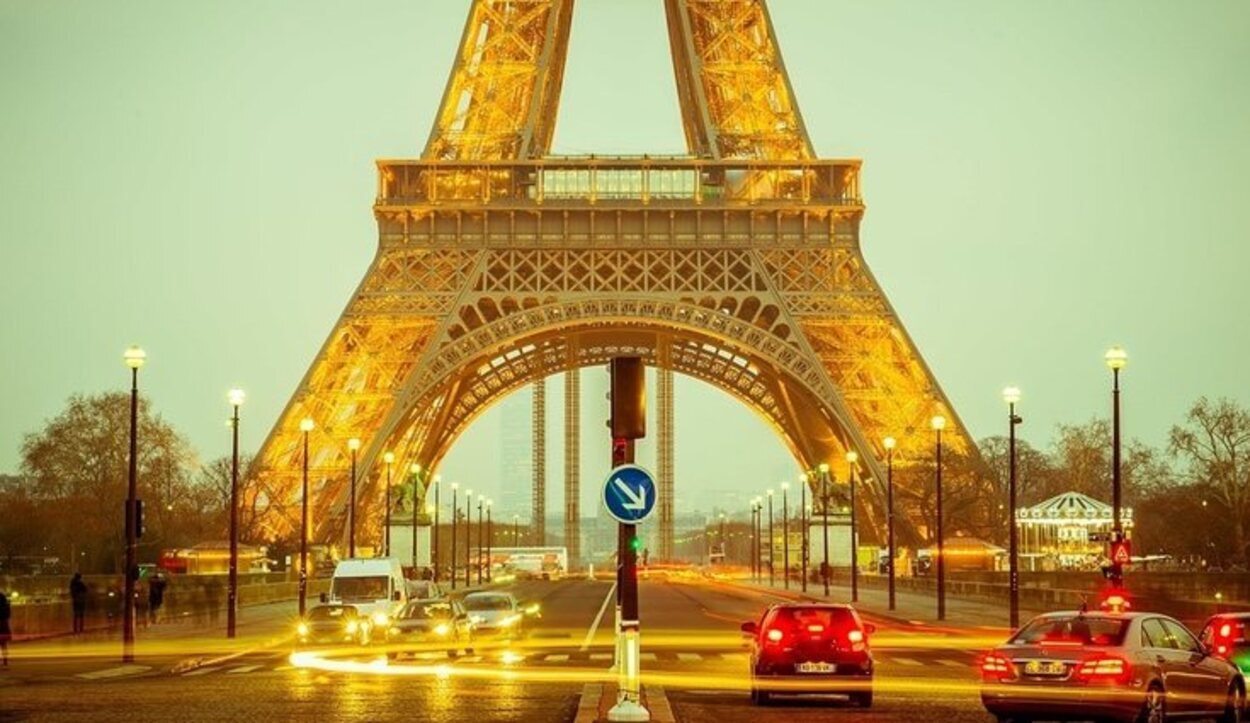 La mayor parte de turistas llega a París por los 3 aeropuertos más cercanos