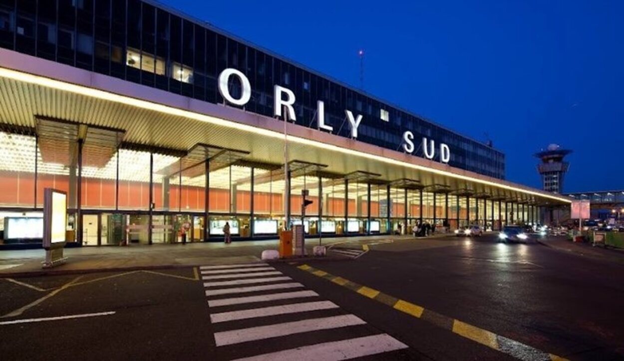 Desde el Aeropuerto de París-Orly salen líneas de tren y autobús | Foto: Aeropuerto.info