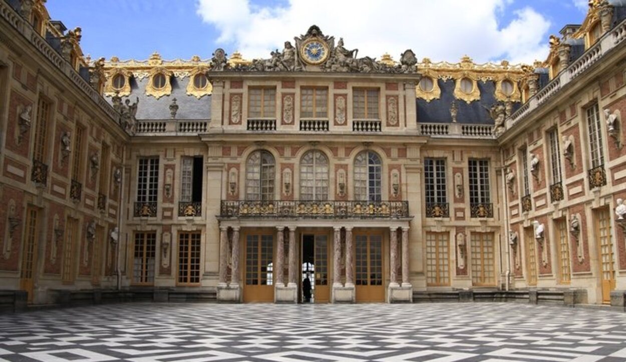 Utilizar el coche desde el Aeropuerto de Beauvais se puede aprovechar para conocer los alrededores como Versalles