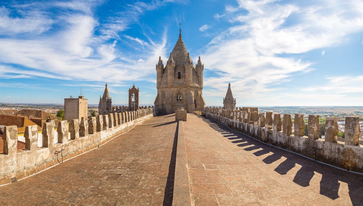 La catedral de Évora es una de las visitas obligadas si te encuentras en la ciudad