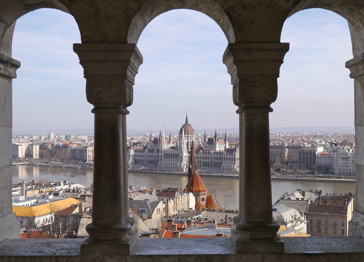 El Parlamento de Budapest desde el Bastión de los Pescadores