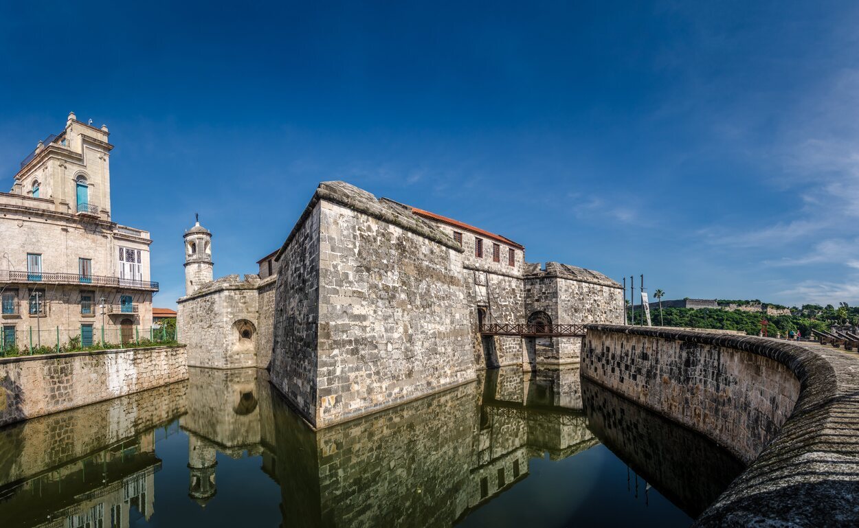 Fosa del castillo de la Real Fuerza de La Habana