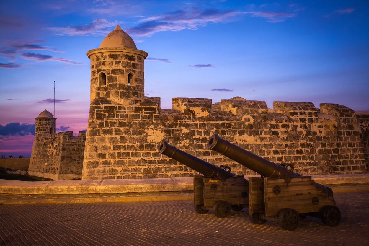 Castillo de San Salvador de la Punta al atardecer