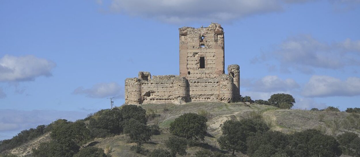 El Castillo de Aulencia está en ruinas porque fue atacado por el bando franquista | Foto: Turismo Ayuntamiento Villanueva de la Cañada
