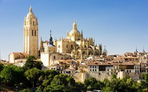 Historia, cultura y naturaleza en 10 grandes rutas turísticas para visitar lo mejor de Castilla y León