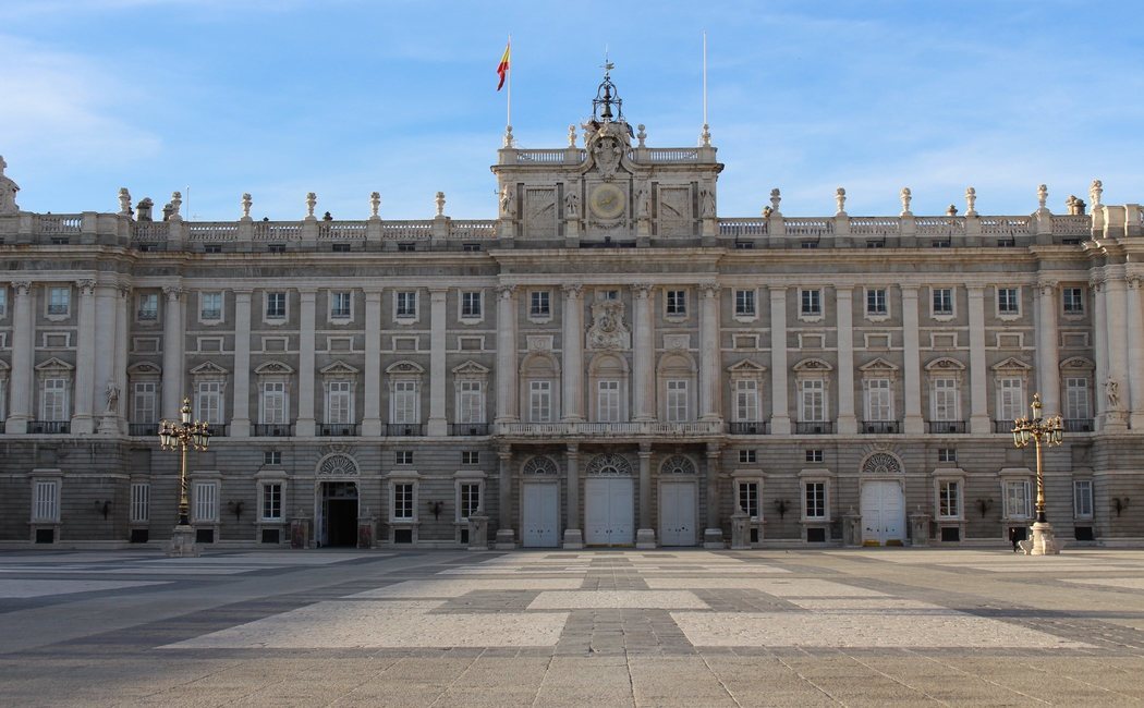 Todo lo que debes saber del Palacio Real de Madrid, la joya de los Borbones en España