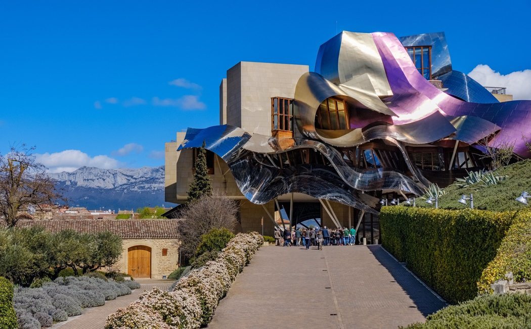 10 bodegas españolas que los amantes del vino y la arquitectura no deben perderse