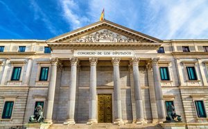 Cómo visitar y cómo llegar al Congreso de los Diputados, un edificio lleno de historia en Madrid