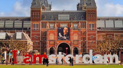 Rijksmuseum, Van Gogh y Stedelijk: un paseo por los museos de Museumplein en Amsterdam
