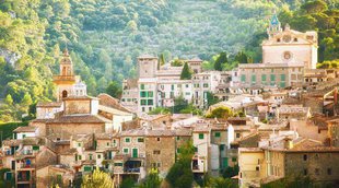 Descubre el encanto rústico de Mallorca en Valldemossa y su relación con Frédéric Chopin