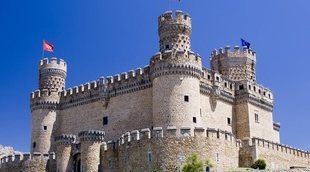 Castillo de Manzanares El Real: visitas, leyendas e historia