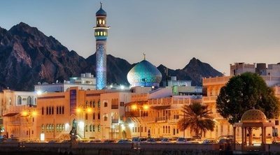 Qué ver en Omán: una ruta básica entre oasis, fortalezas centenarias y playas paradisíacas