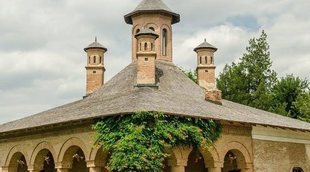 Descubre el Palacio Mogosoaia, una joya de la arquitectura barroca y otomana en Rumanía