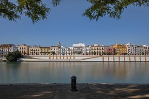 Triana y el río Guadalquivir a su paso por Sevilla
