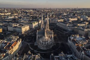 Vista área de la Iglesia Votiva de Viena