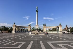 Monumento del Milenio en la Plaza de los Héroes de Budapest