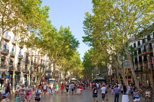 La Rambla de Barcelona, calle comercial de la capital condal.