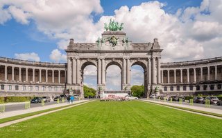 El arco del triunfo del Parc du Cinquantenaire de Bruselas